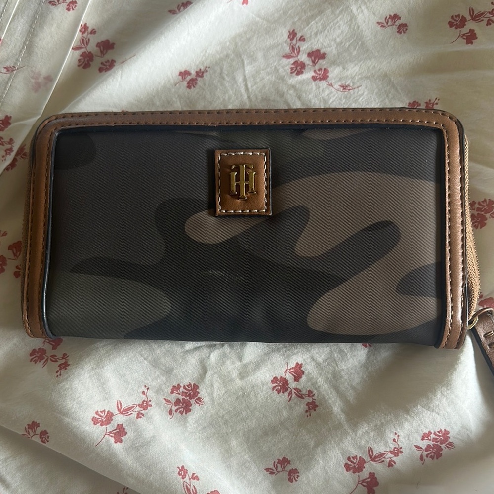 Camouflage Wallet with Brown Trim